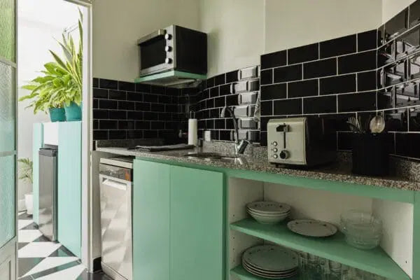 Essential Tools for Tiling a Kitchen: Your Ultimate Guide