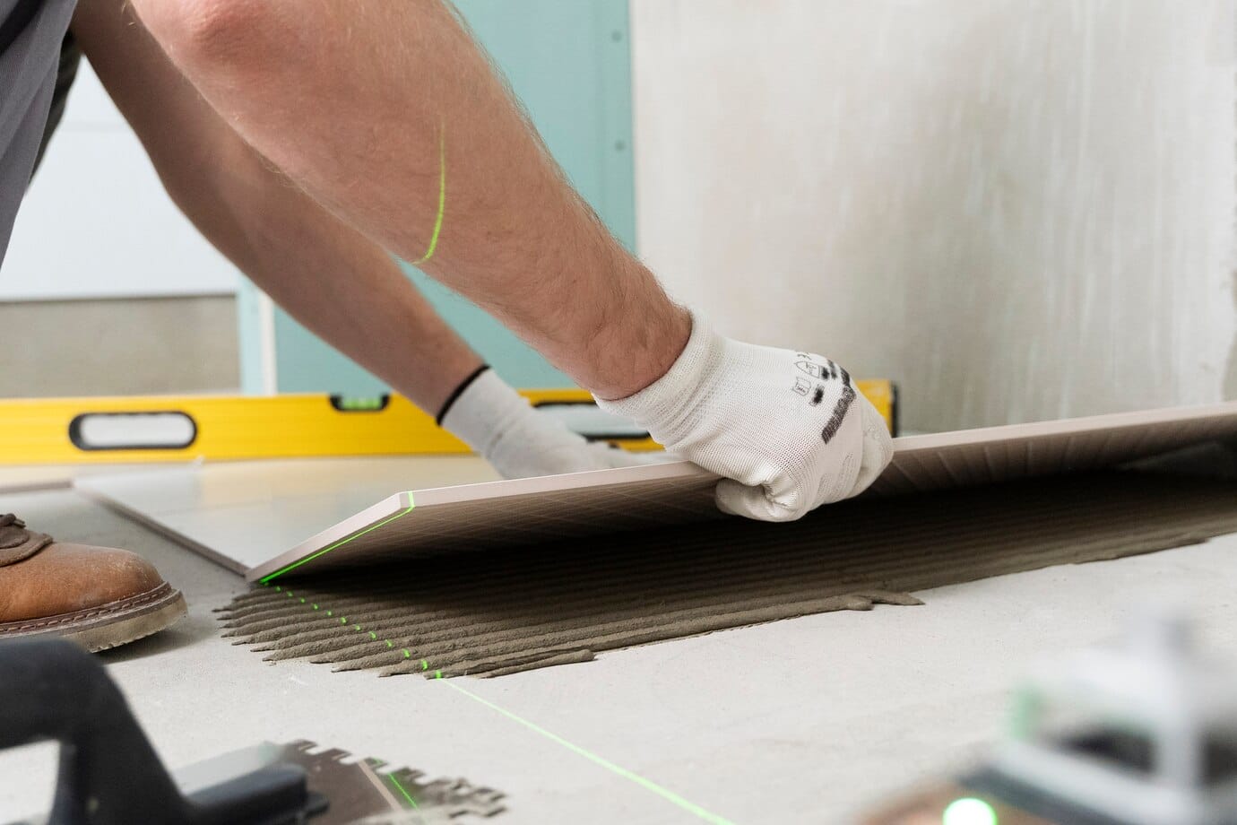 Common Tile Removal Challenges and Solutions